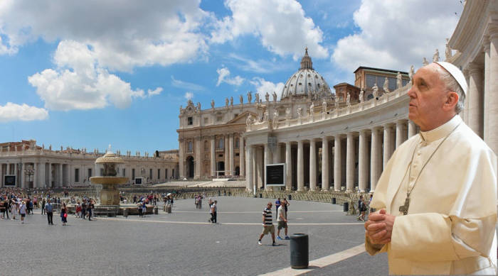Vaticano-Papa-Movil-Min.jpg